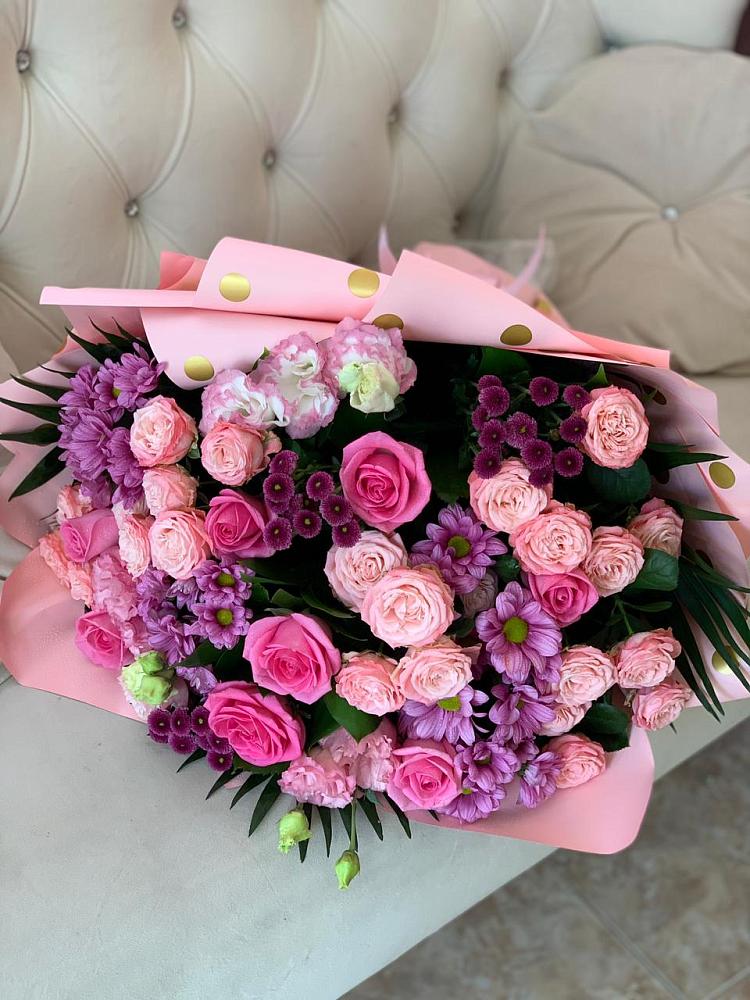 Букет цветов из: Хризантемы, Розы и Лизиантусы в Колпашево