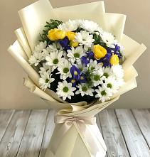 Букет цветов из:  Ирисы, Хризантемы и Розы #REPLACE_PRED# Колпашево