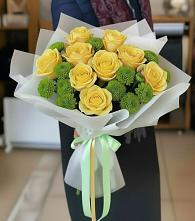 Букет цветов из:  Хризантемы и Розы в Колпашево