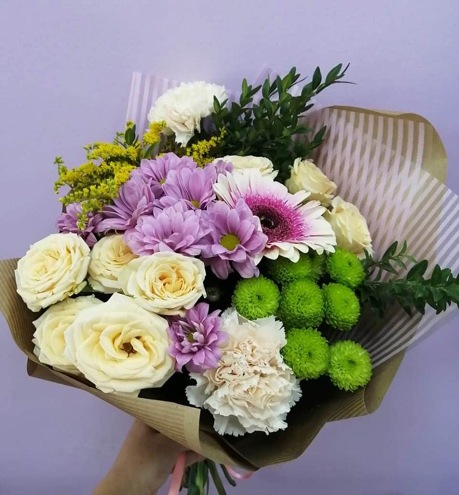 Букет цветов из: Хризантемы, Розы, Гвоздики и Герберы в Колпашево