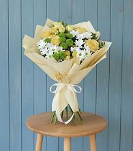 Букет цветов из:  Хризантемы и Розы в Колпашево