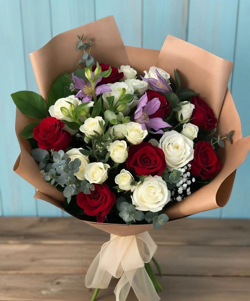 Букет цветов из: Розы и Альстромерии в Колпашево